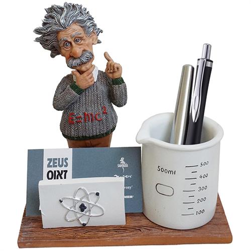 פסל איינשטייןגודל רוחב 17 ס"מ, עומק 8 ס"מ למכשירי כתיבה וכרטיסי ביקור, 150 ש"ח